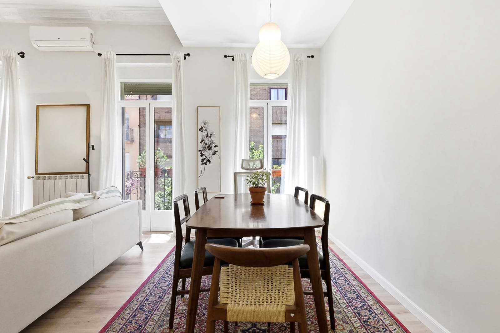 2 soveværelse Lejlighed til salg i Valencia by - € 335.000 (Ref: 9899105)