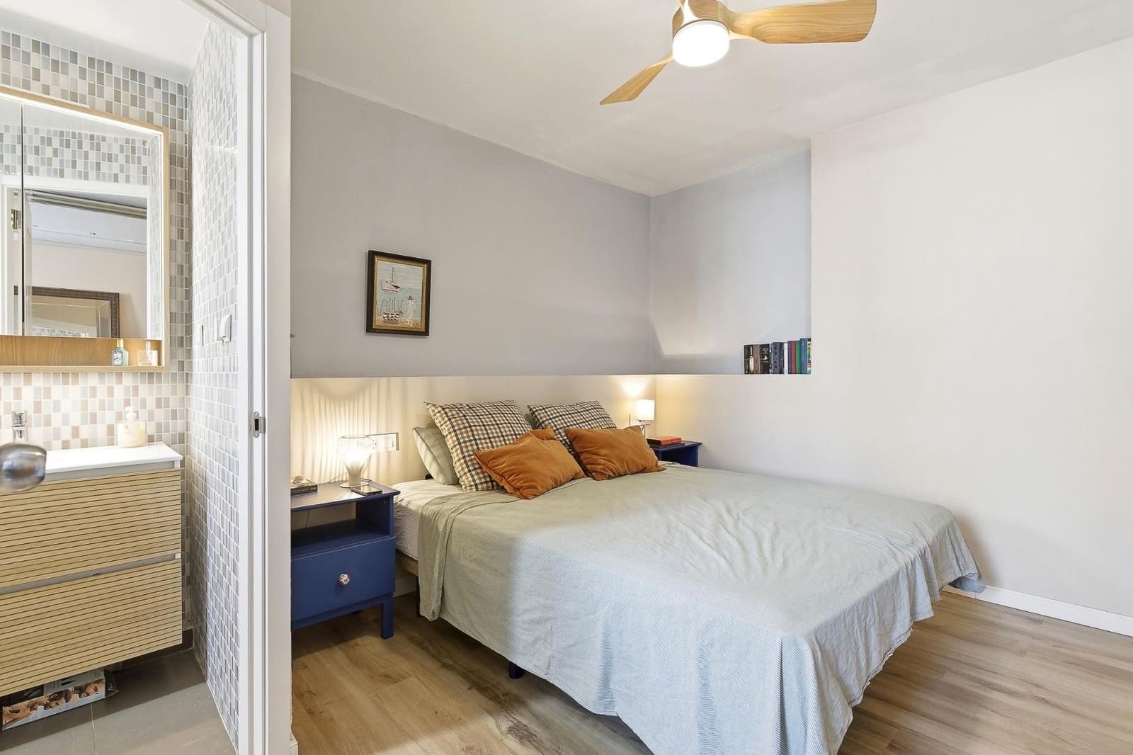 2 soveværelse Lejlighed til salg i Valencia by - € 335.000 (Ref: 9899105)