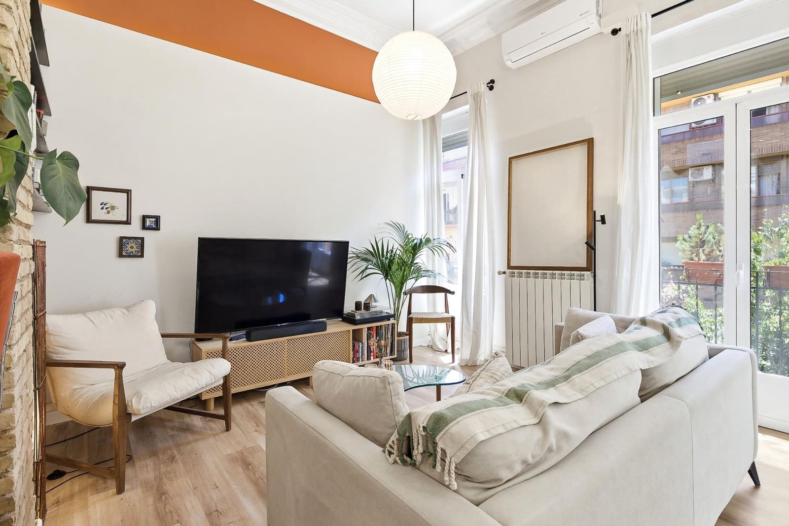 2 soveværelse Lejlighed til salg i Valencia by - € 335.000 (Ref: 9899105)