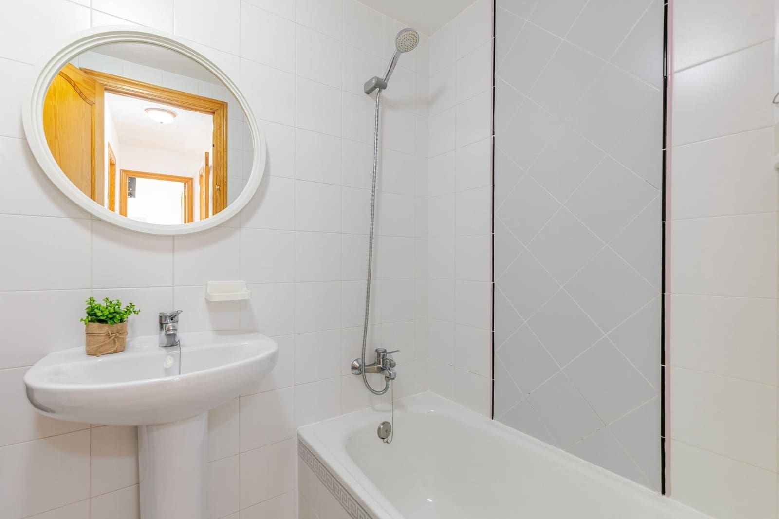 3 Zimmer Wohnung zu verkaufen in Gandia mit Pool Garage - 249.000 € (Ref: 9899107)