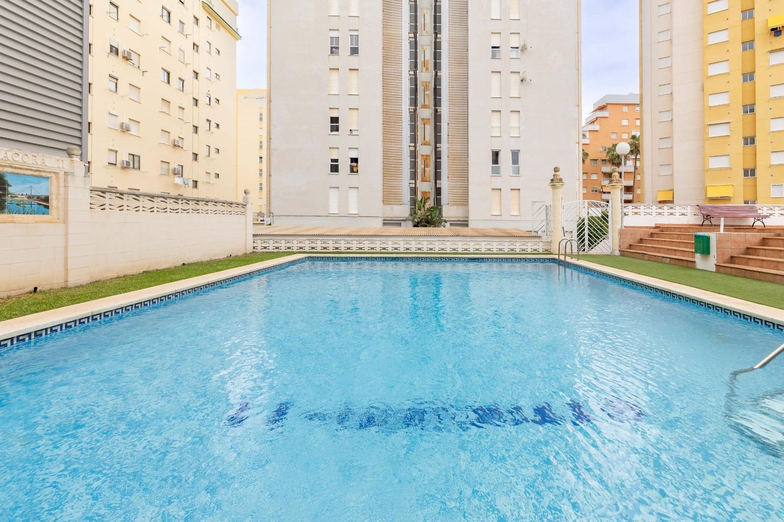 3 Zimmer Wohnung zu verkaufen in Gandia mit Pool Garage - 249.000 € (Ref: 9899107)