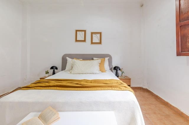 3 bedroom Apartment for sale in Alginet with garage - € 103,000 (Ref: 9899109)