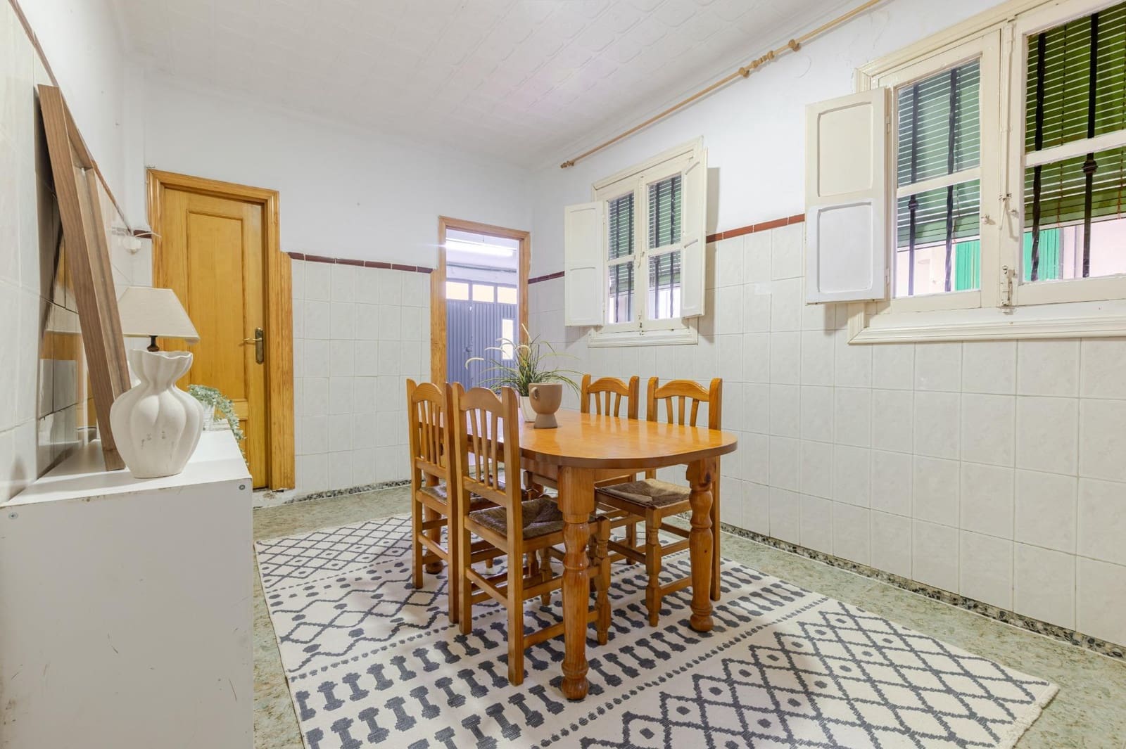3 bedroom Apartment for sale in Alginet with garage - € 103,000 (Ref: 9899109)
