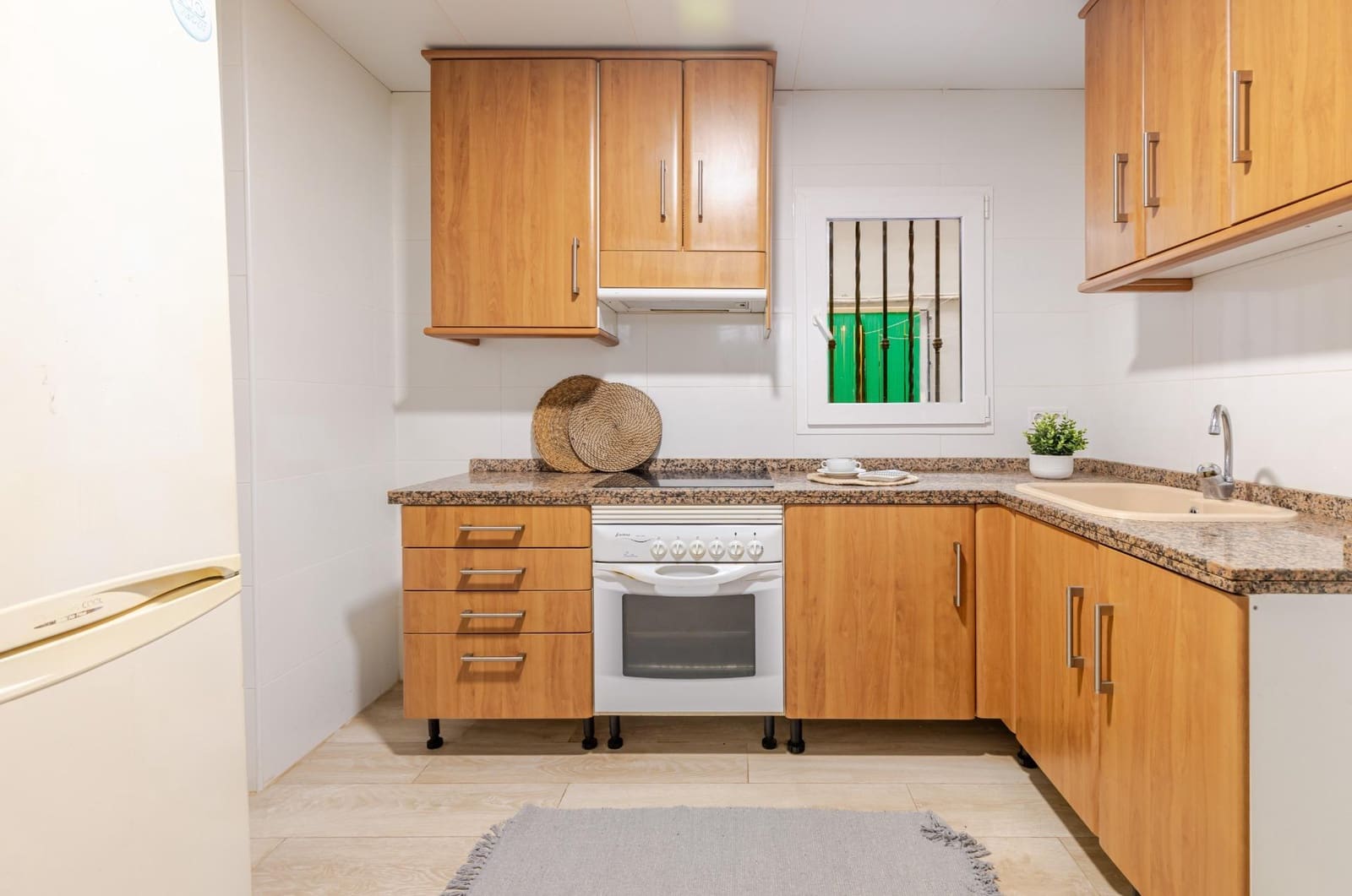 3 bedroom Apartment for sale in Alginet with garage - € 103,000 (Ref: 9899109)
