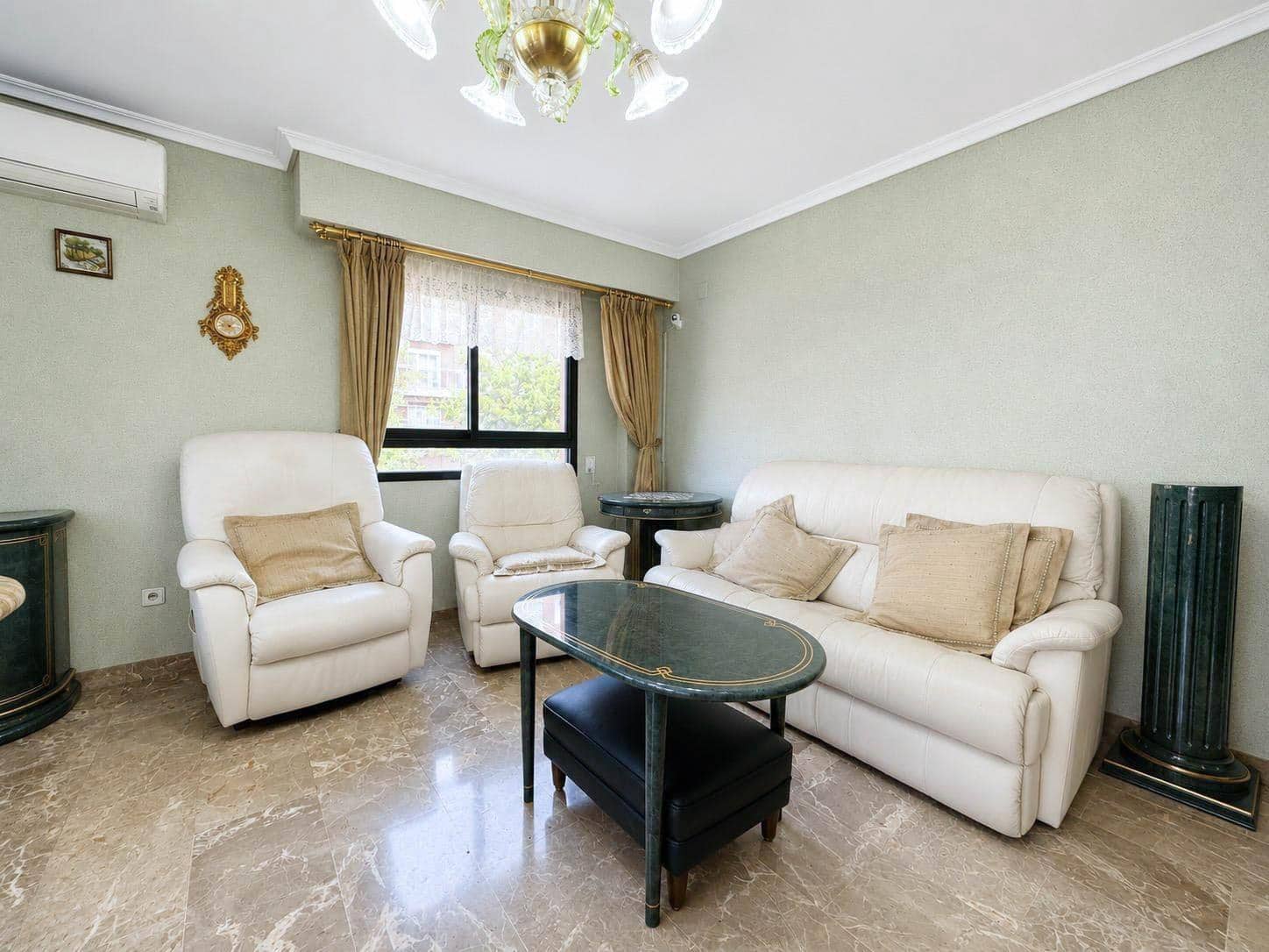 4 bedroom Flat for rent in Valencia city - € 1,400 (Ref: 9899110)