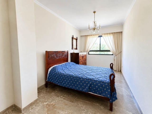 4 bedroom Flat for rent in Sant Marcel.li, Valencia city - € 1,400 (Ref: 9899110)