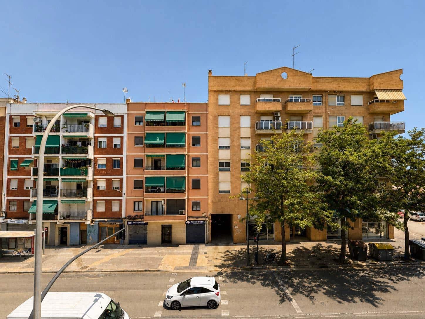 4 bedroom Flat for rent in Valencia city - € 1,400 (Ref: 9899110)