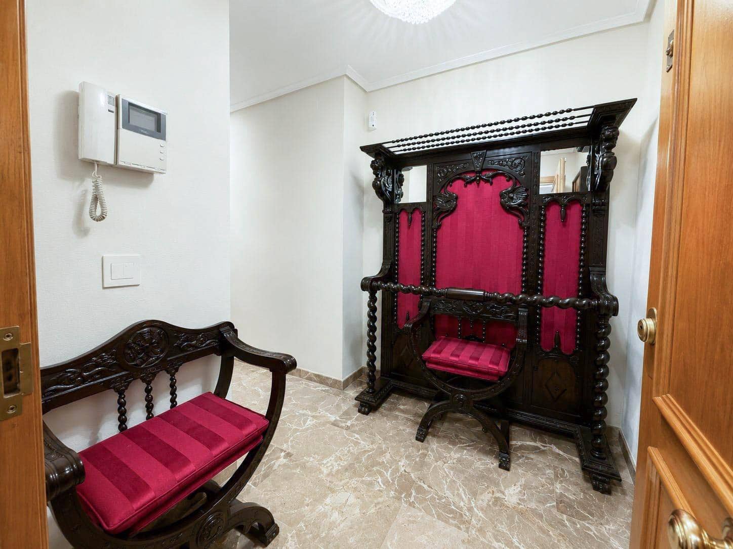 4 bedroom Flat for rent in Valencia city - € 1,400 (Ref: 9899110)