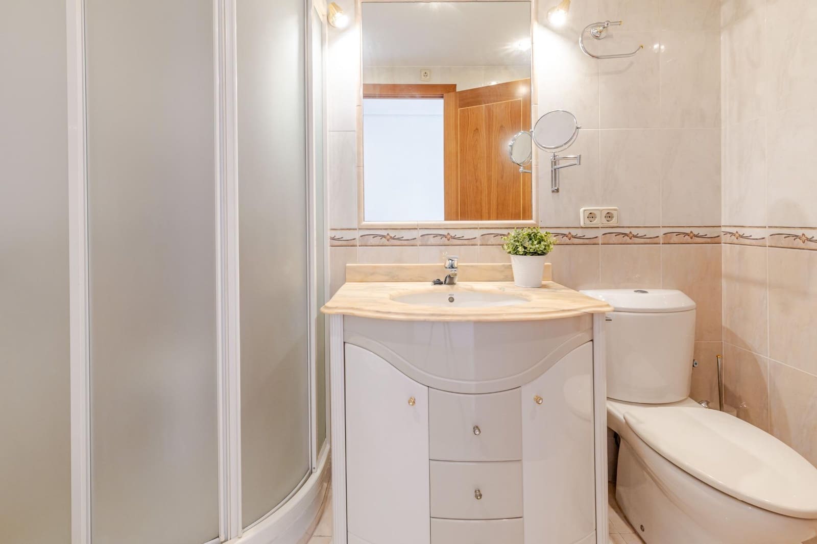 Piso de 3 habitaciones en València ciudad en venta con garaje - 430.000 € (Ref: 9916093)