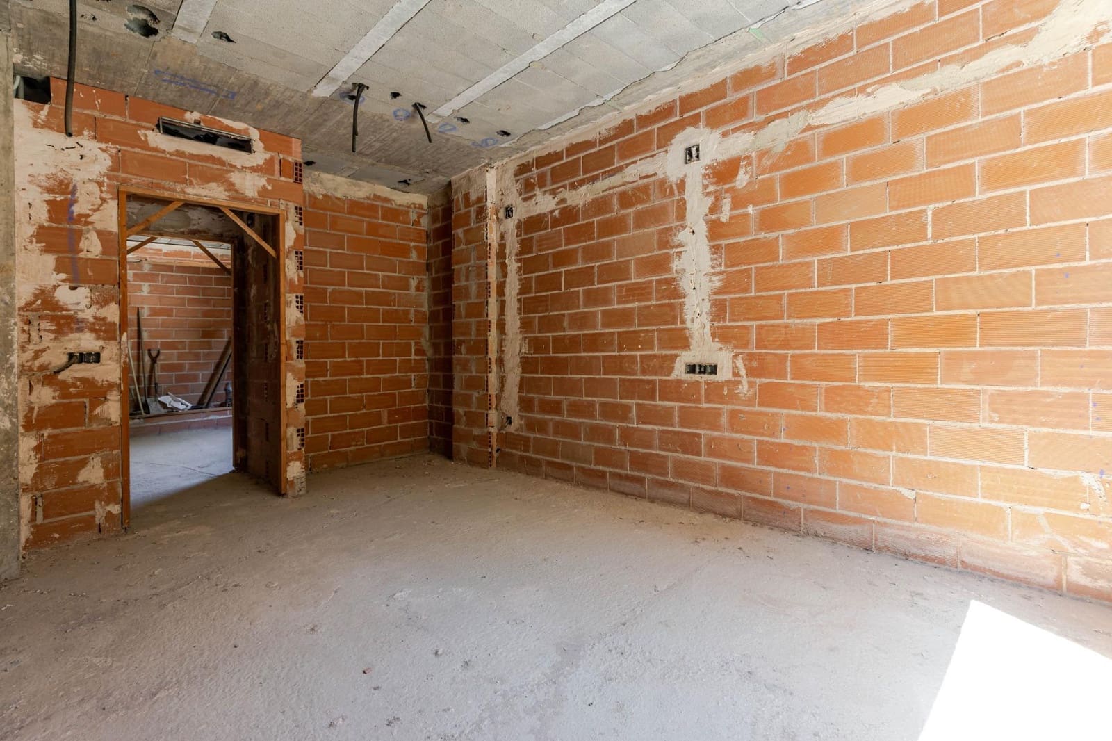 6 quarto Moradia para venda em Godella com piscina garagem - 1 275 000 € (Ref: 9916094)