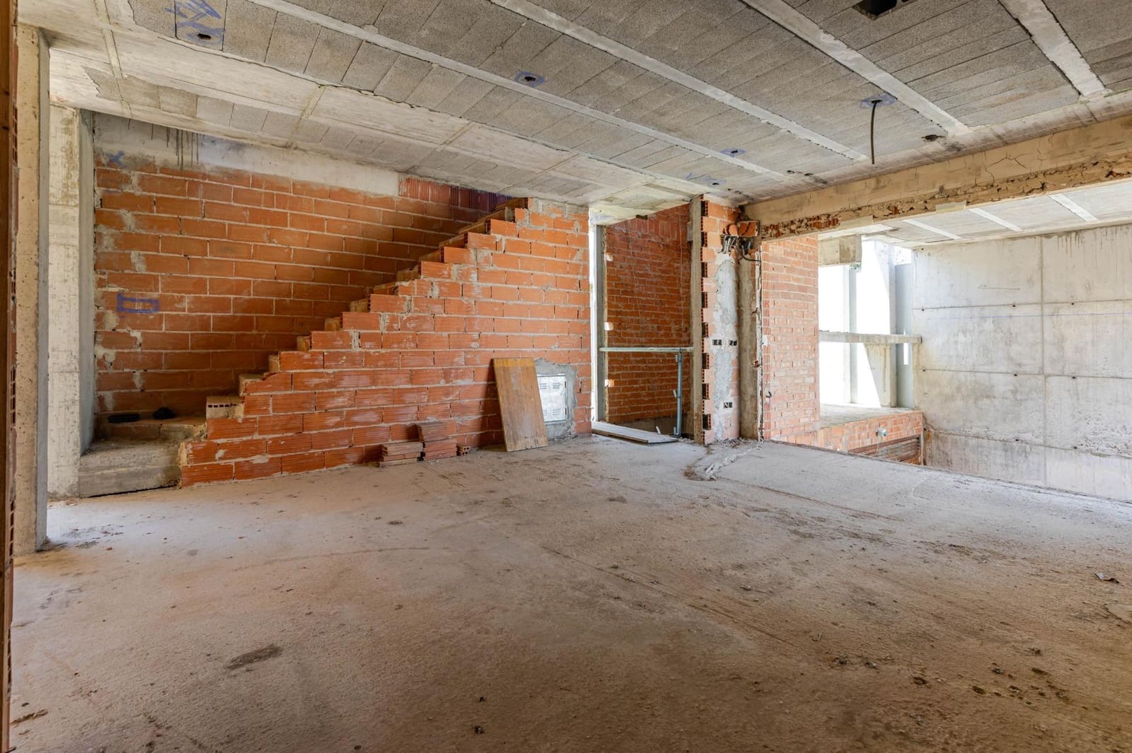 6 quarto Moradia para venda em Godella com piscina garagem - 1 275 000 € (Ref: 9916094)