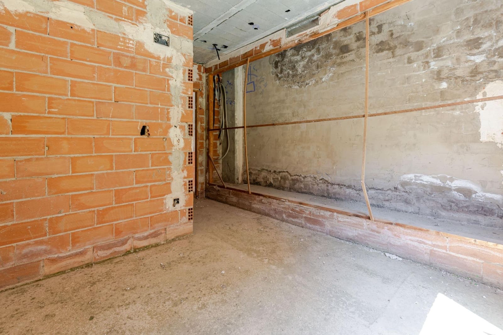 6 quarto Moradia para venda em Godella com piscina garagem - 1 275 000 € (Ref: 9916094)