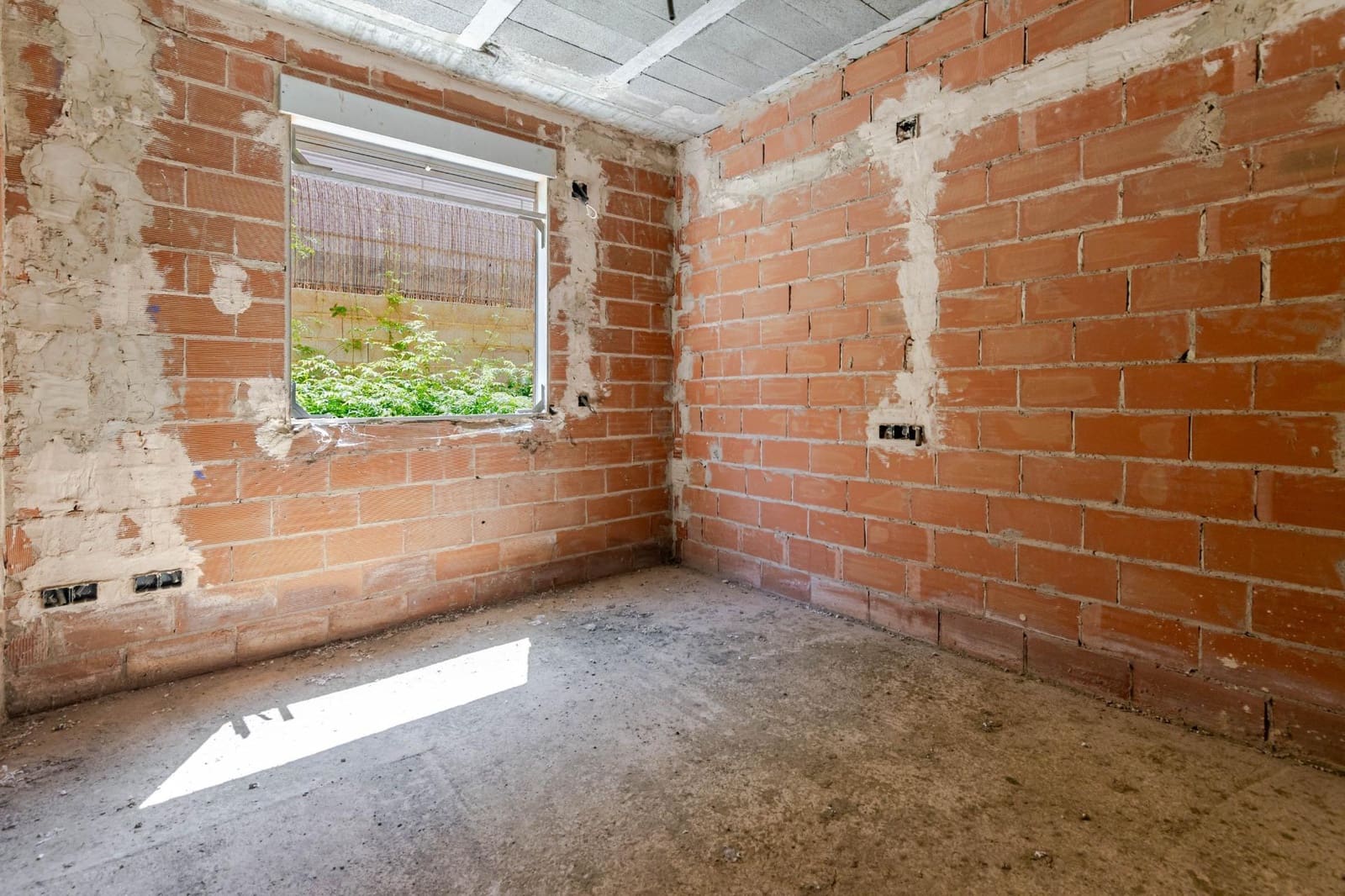 6 quarto Moradia para venda em Godella com piscina garagem - 1 275 000 € (Ref: 9916094)