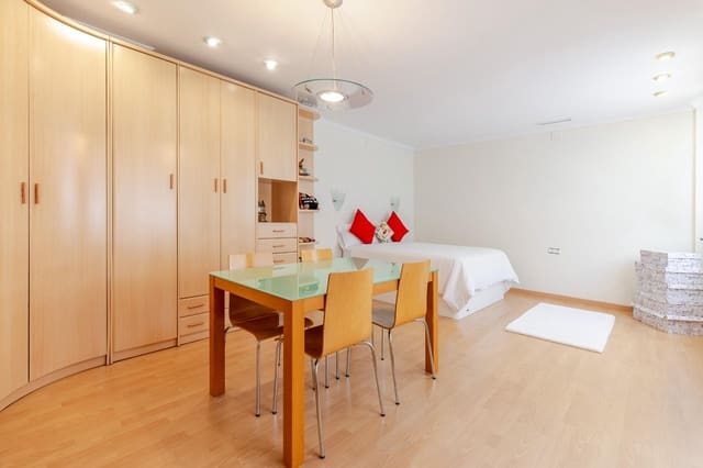 6 slaapkamer Rijtjeshuis te koop in Sagunto / Sagunt met garage - € 595.000 (Ref: 9922542)