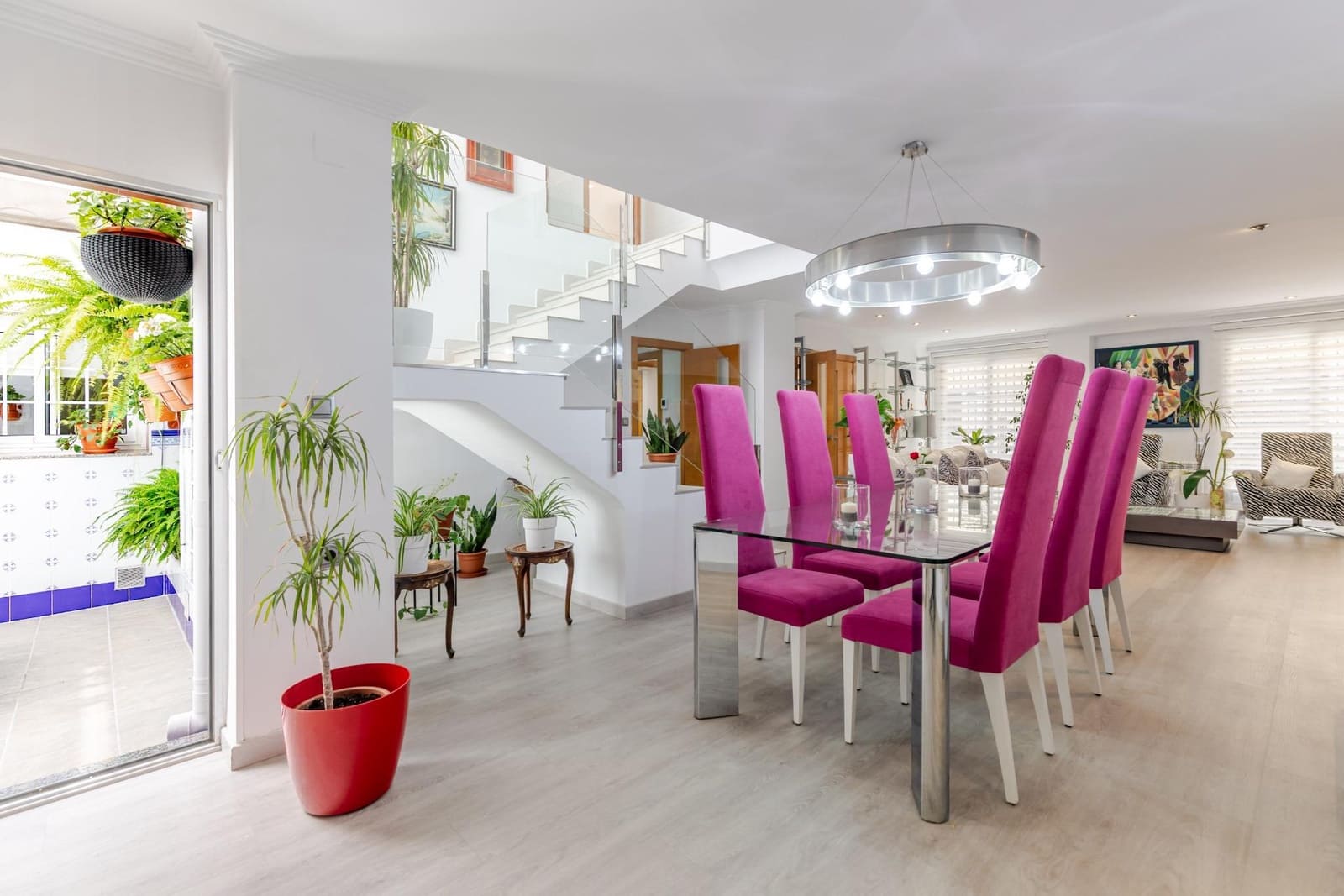 6 bedroom Terraced Villa for sale in Sagunto / Sagunt with garage - € 595,000 (Ref: 9922542)