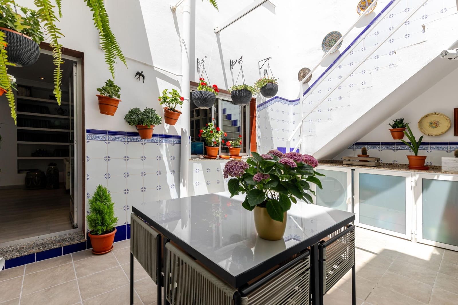 6 bedroom Terraced Villa for sale in Sagunto / Sagunt with garage - € 595,000 (Ref: 9922542)