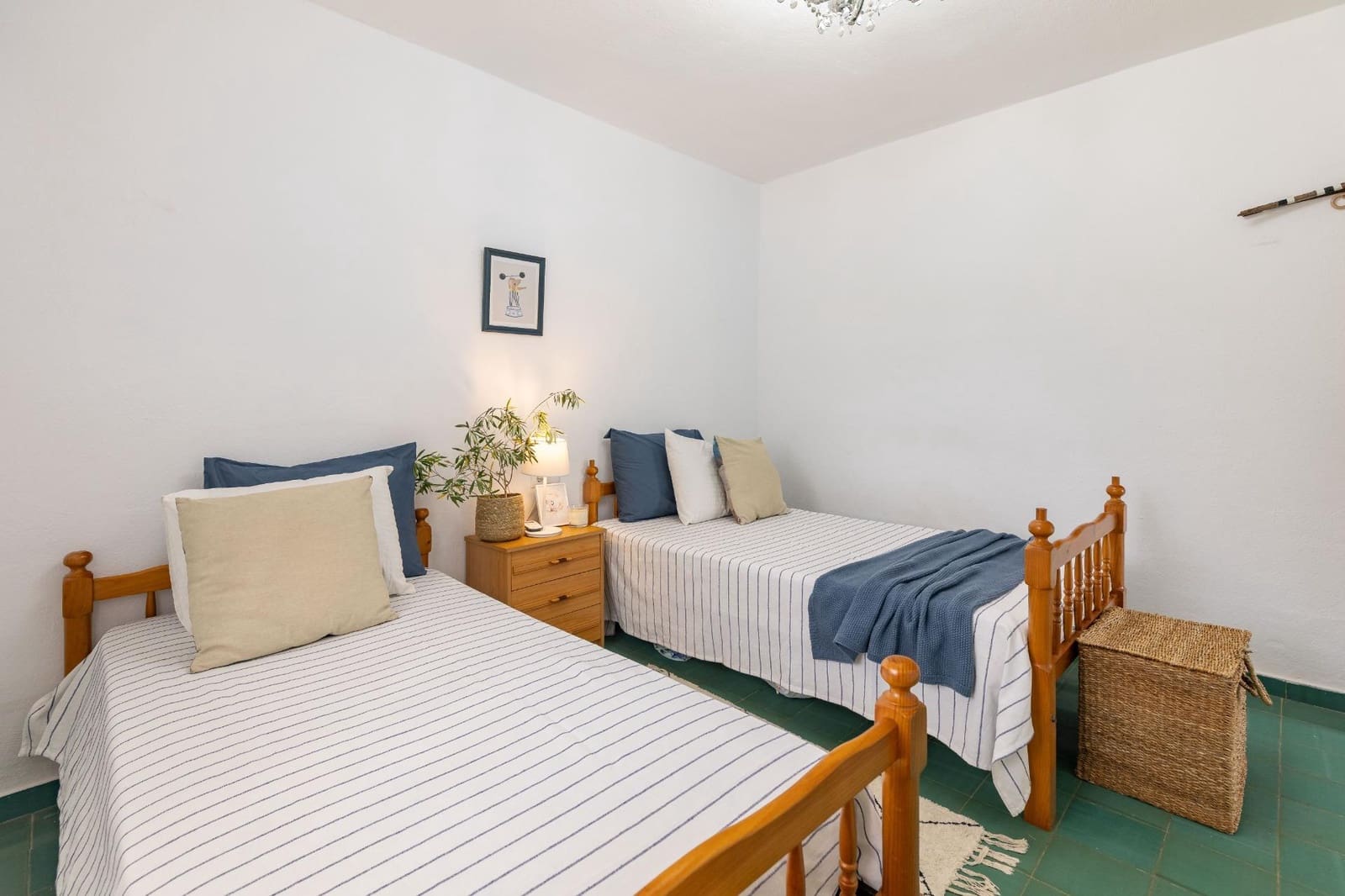 3 soverom Villa til salgs i Montroy med svømmebasseng garasje - € 180 000 (Ref: 9929590)
