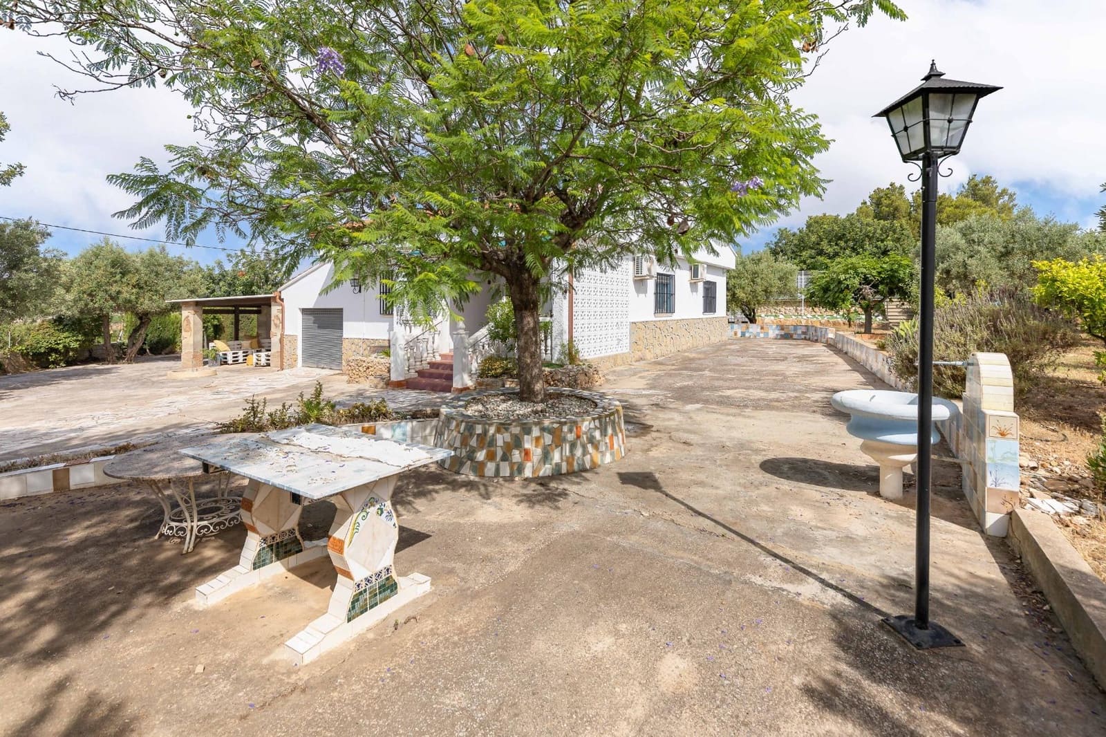 3 soverom Villa til salgs i Montroy med svømmebasseng garasje - € 180 000 (Ref: 9929590)