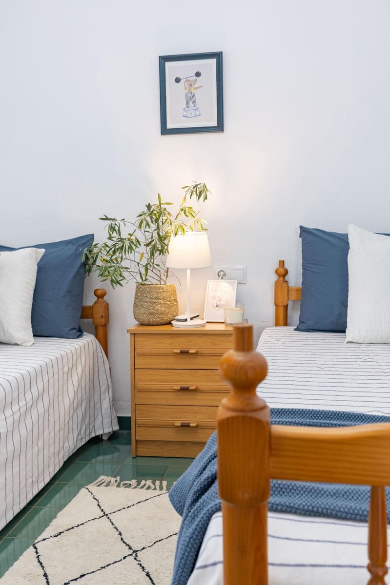 3 soverom Villa til salgs i Montroy med svømmebasseng garasje - € 180 000 (Ref: 9929590)