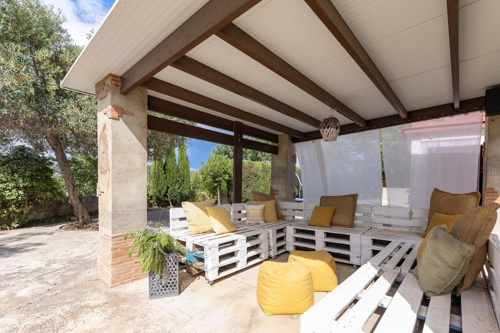 3 soverom Villa til salgs i Montroy med svømmebasseng garasje - € 180 000 (Ref: 9929590)
