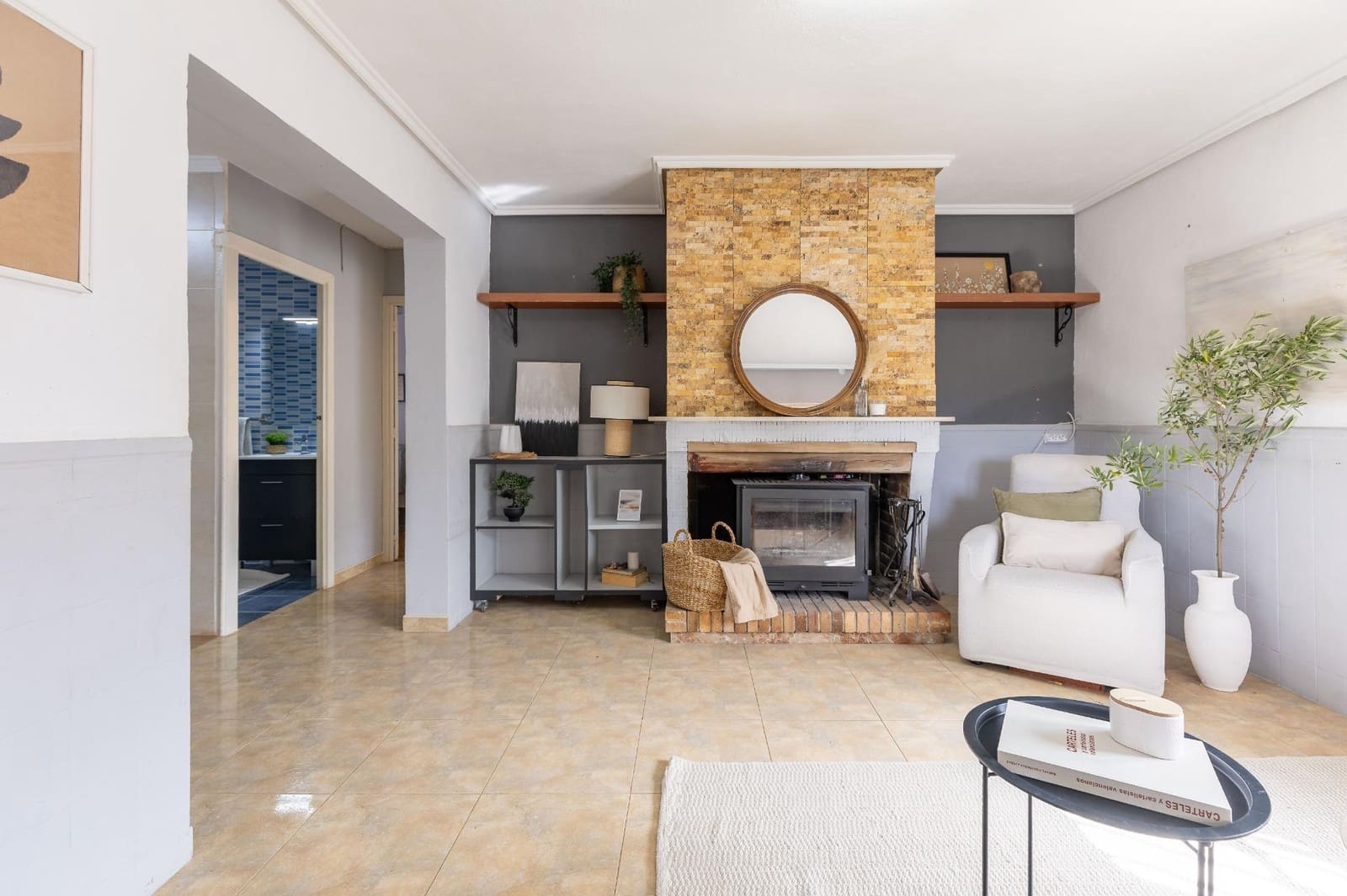 3 soverom Villa til salgs i Montroy med svømmebasseng garasje - € 180 000 (Ref: 9929590)