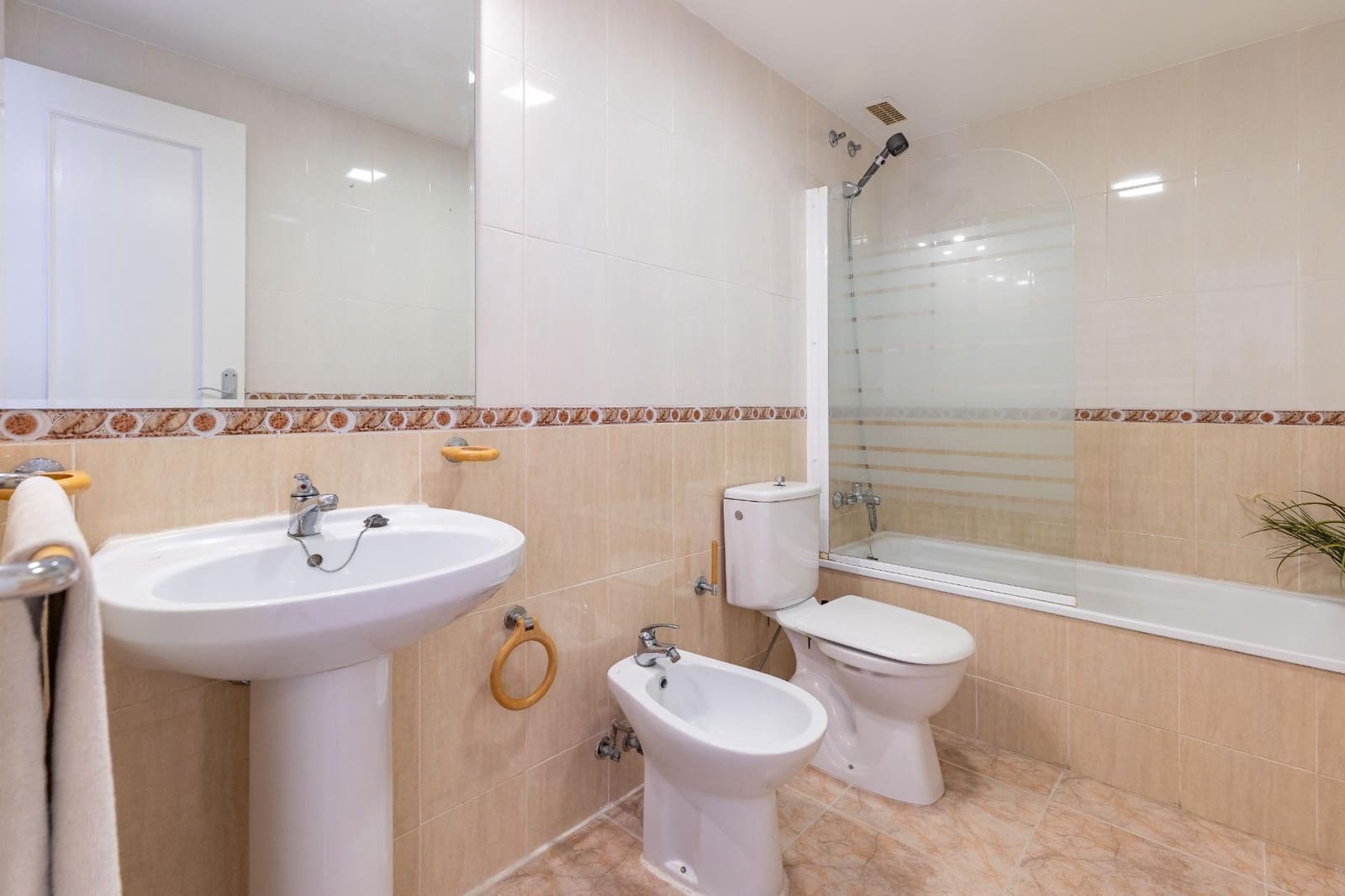 4 Zimmer Reihenhaus zu verkaufen in Cullera mit Pool Garage - 360.000 € (Ref: 9942746)