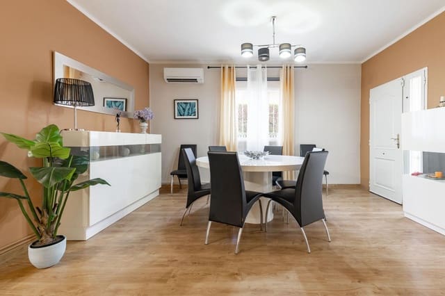 6 soveværelse Villa til salg i Montserrat med swimmingpool - € 590.000 (Ref: 9942749)