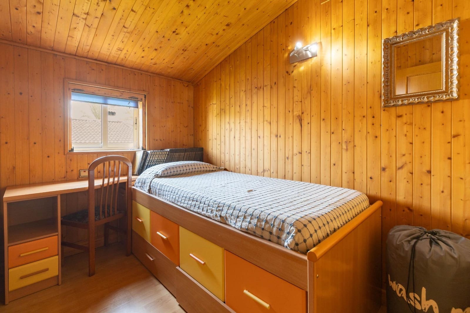 6 soveværelse Villa til salg i Montserrat med swimmingpool - € 590.000 (Ref: 9942749)