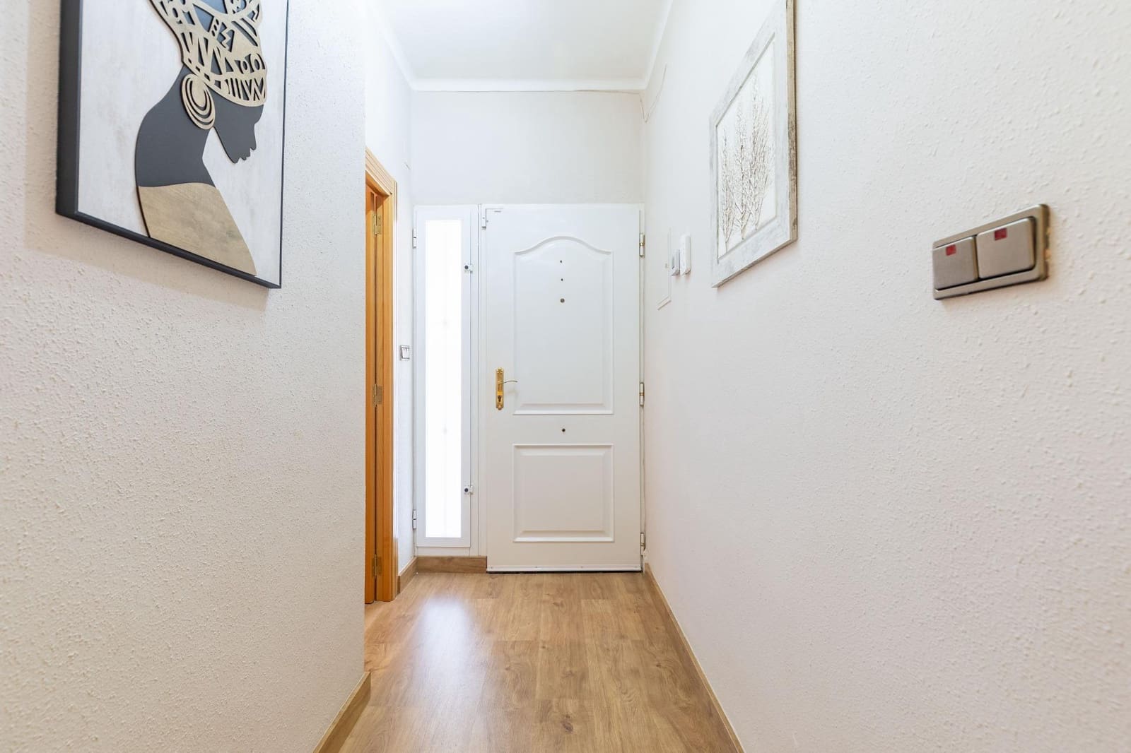6 soveværelse Villa til salg i Montserrat med swimmingpool - € 590.000 (Ref: 9942749)