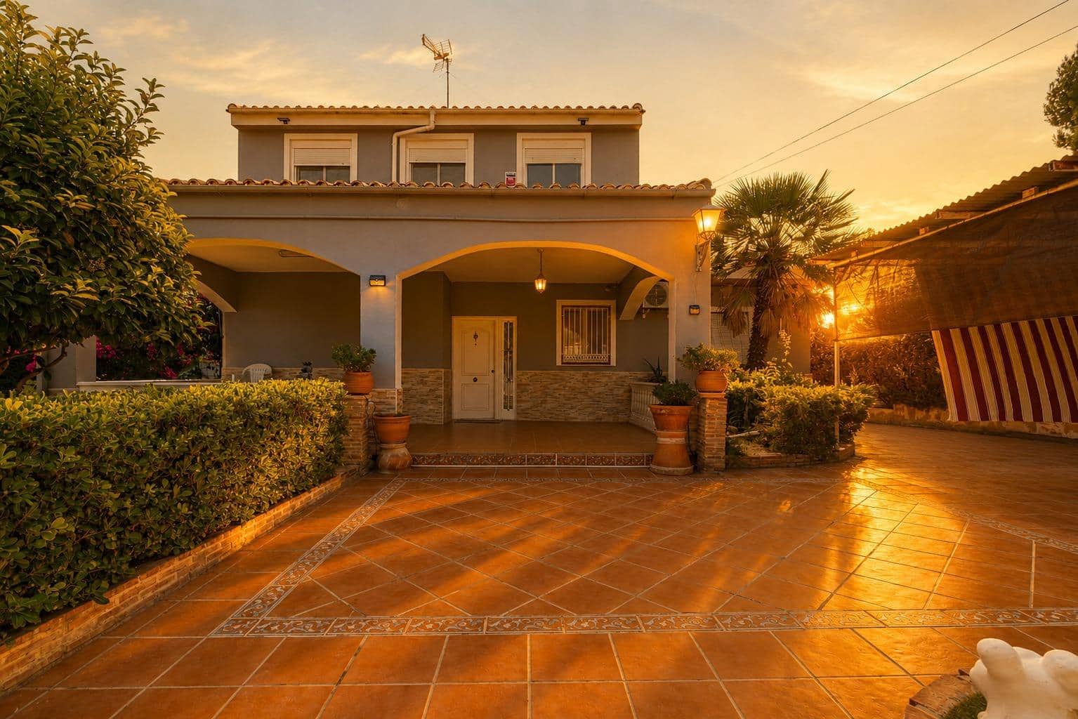 6 soveværelse Villa til salg i Montserrat med swimmingpool - € 590.000 (Ref: 9942749)