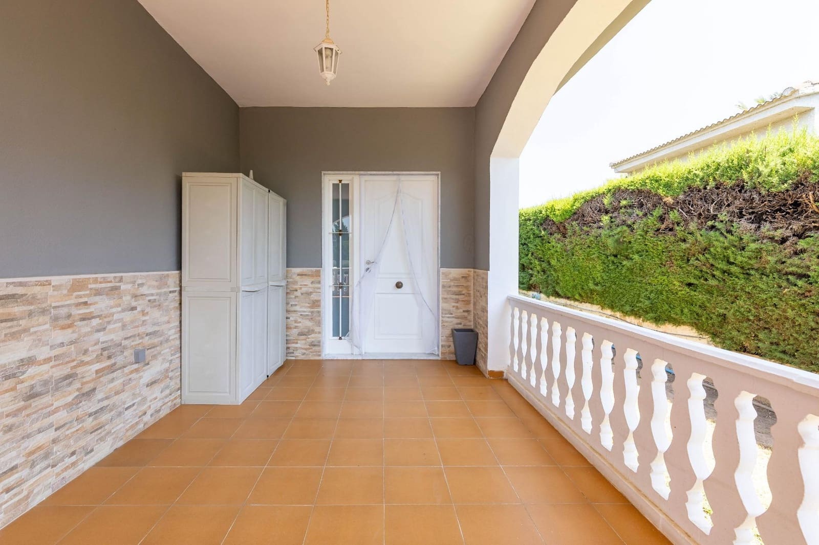 6 soveværelse Villa til salg i Montserrat med swimmingpool - € 590.000 (Ref: 9942749)