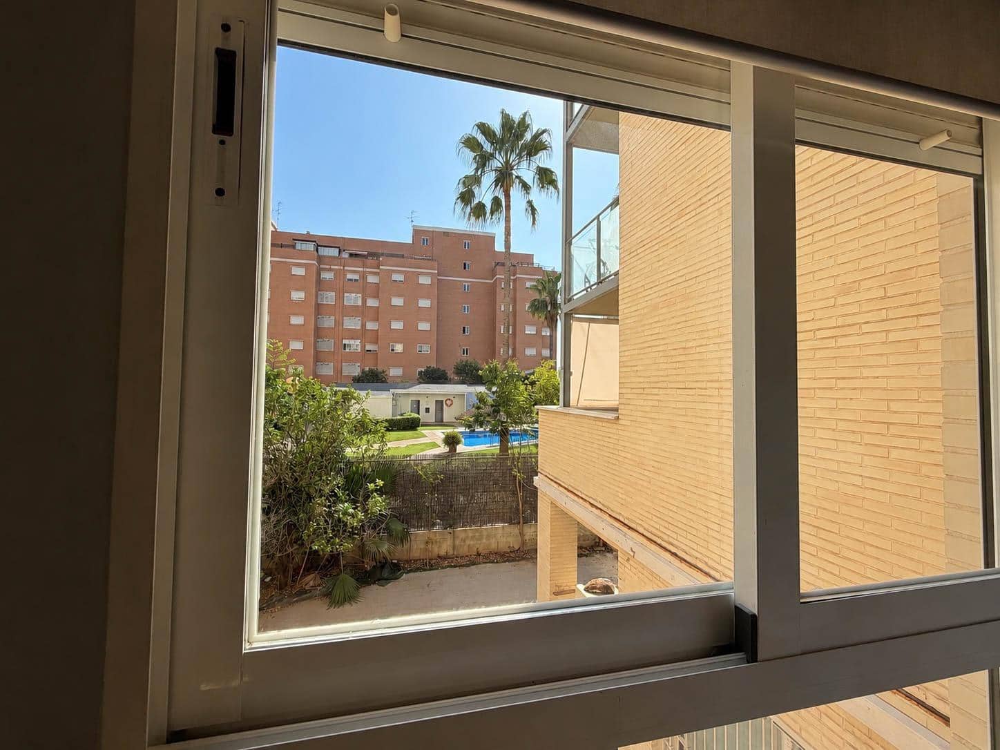 Appartement de 2 chambres à louer à Paterna avec piscine garage - 1 350 € (Ref: 9954499)