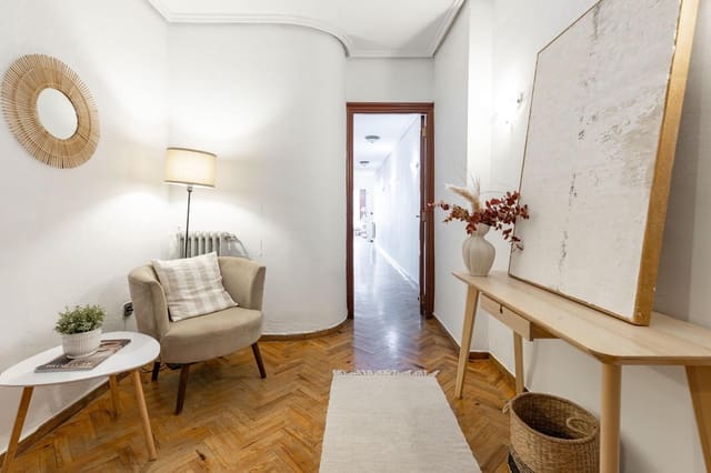 5 soveværelse Lejlighed til salg i Sant Francesc, Valencia by med garage - € 620.000 (Ref: 9966812)