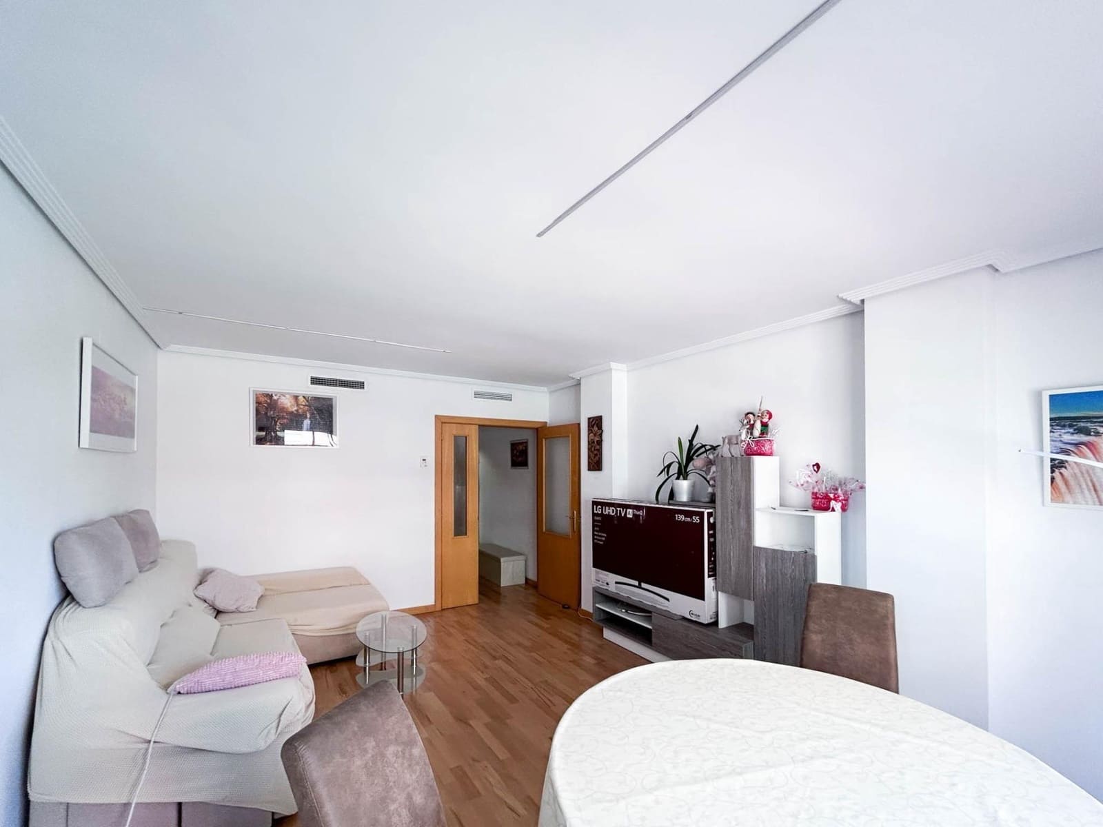 3 bedroom Flat for rent in Paterna with pool - € 1,350 (Ref: 9966813)
