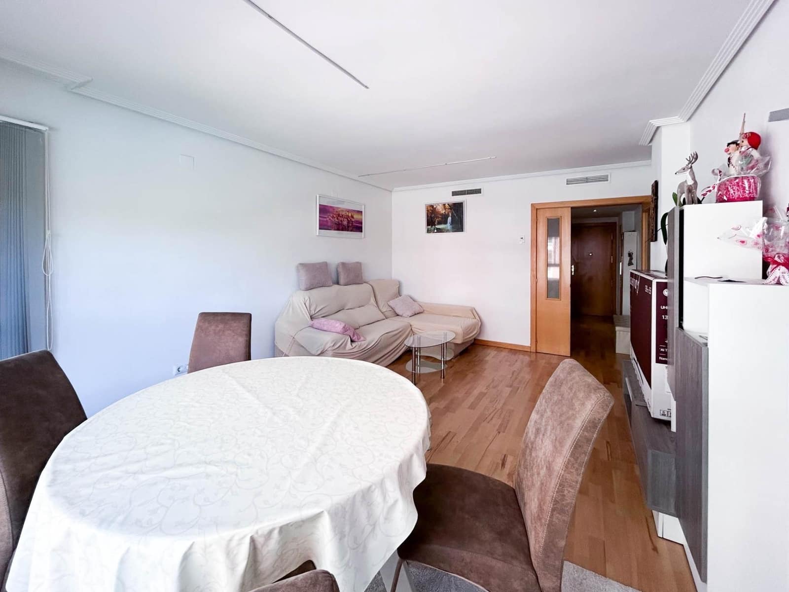 3 bedroom Flat for rent in Paterna with pool - € 1,350 (Ref: 9966813)