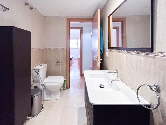 3 sovrum Lägenhet att hyra i Valterna, Paterna med pool - 1 350 € (Ref: 9966813)