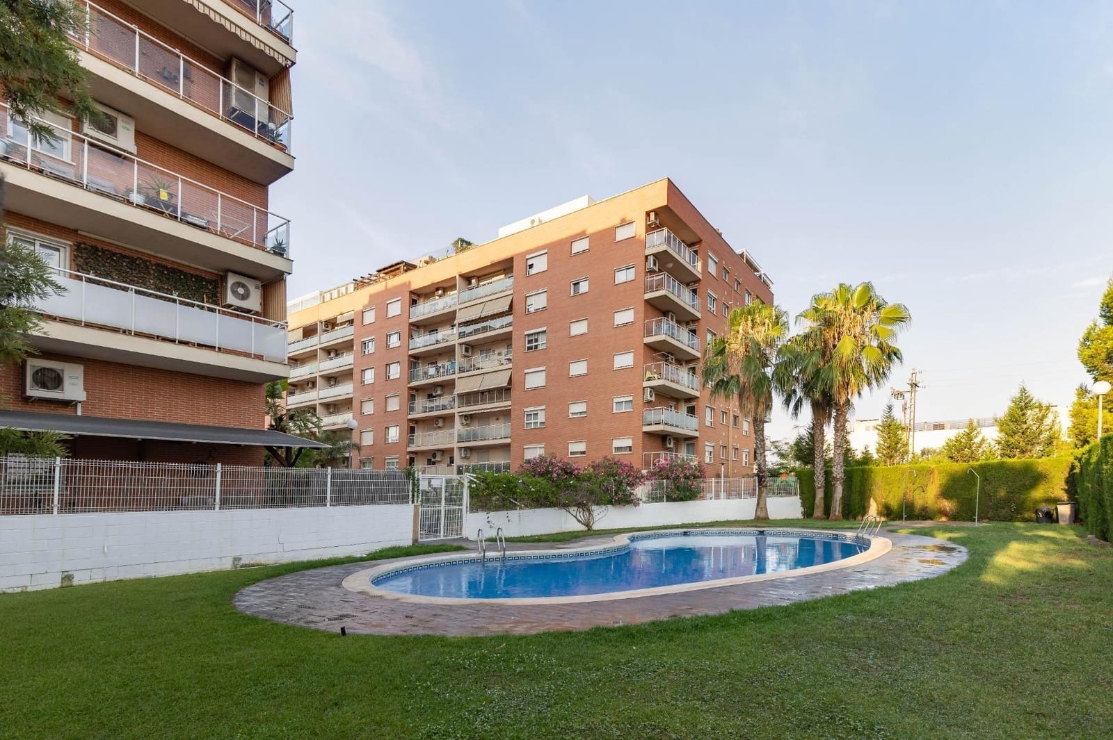 3 bedroom Flat for rent in Paterna with pool - € 1,350 (Ref: 9966813)