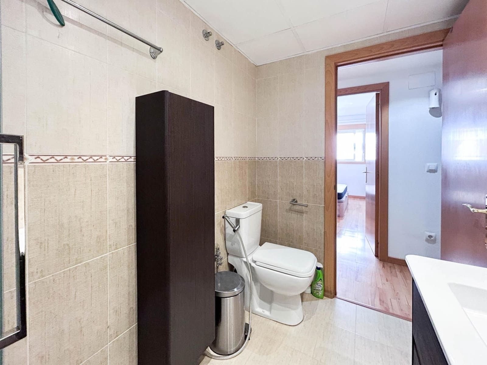 3 bedroom Flat for rent in Paterna with pool - € 1,350 (Ref: 9966813)