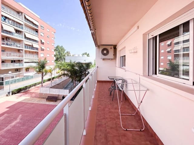 3 sovrum Lägenhet att hyra i Valterna, Paterna med pool - 1 350 € (Ref: 9966813)