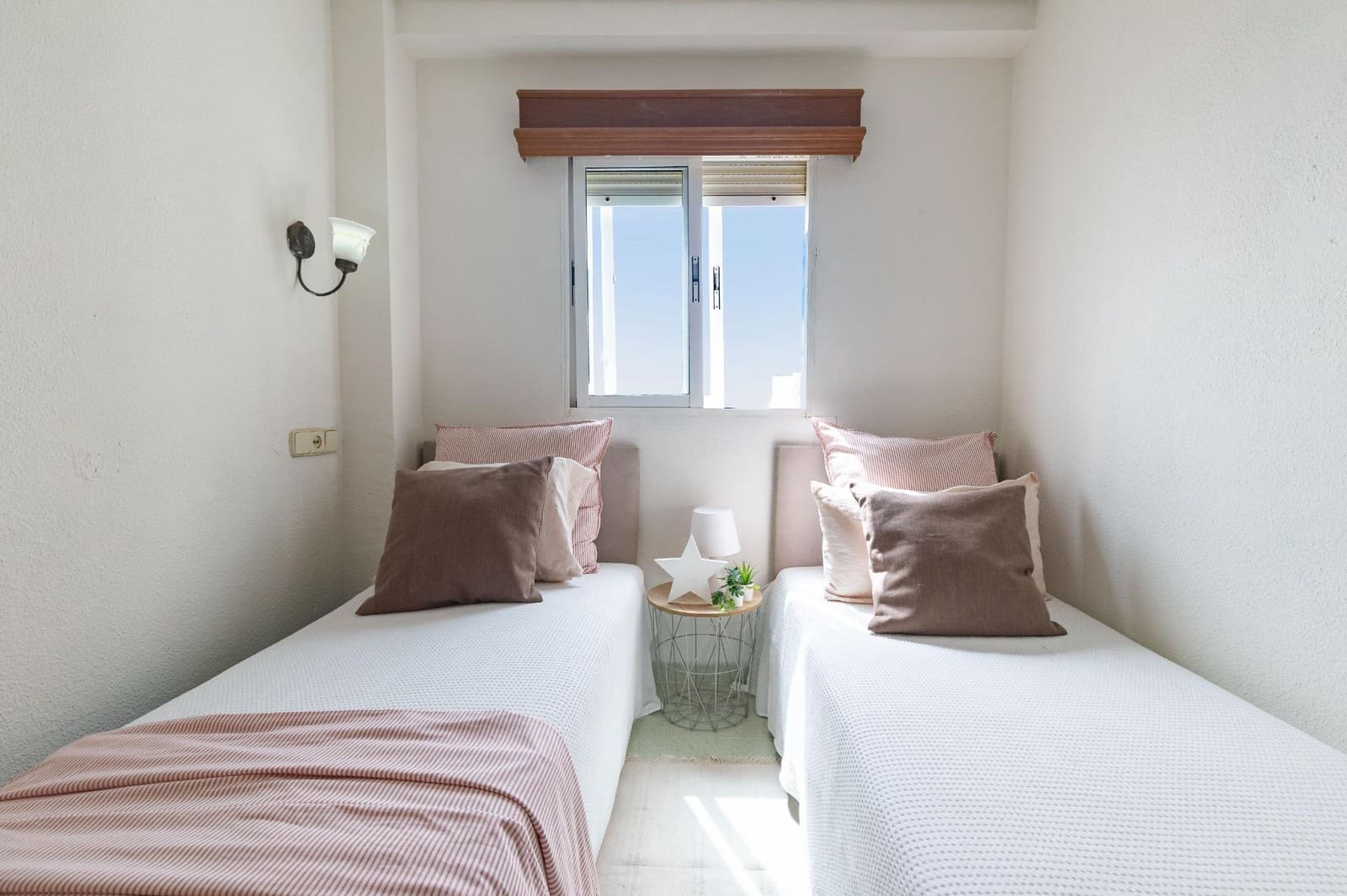 Apartamento de 4 habitaciones en València ciudad en venta con piscina garaje - 330.000 € (Ref: 9979097)