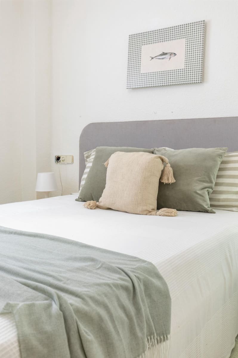 Apartamento de 4 habitaciones en València ciudad en venta con piscina garaje - 330.000 € (Ref: 9979097)