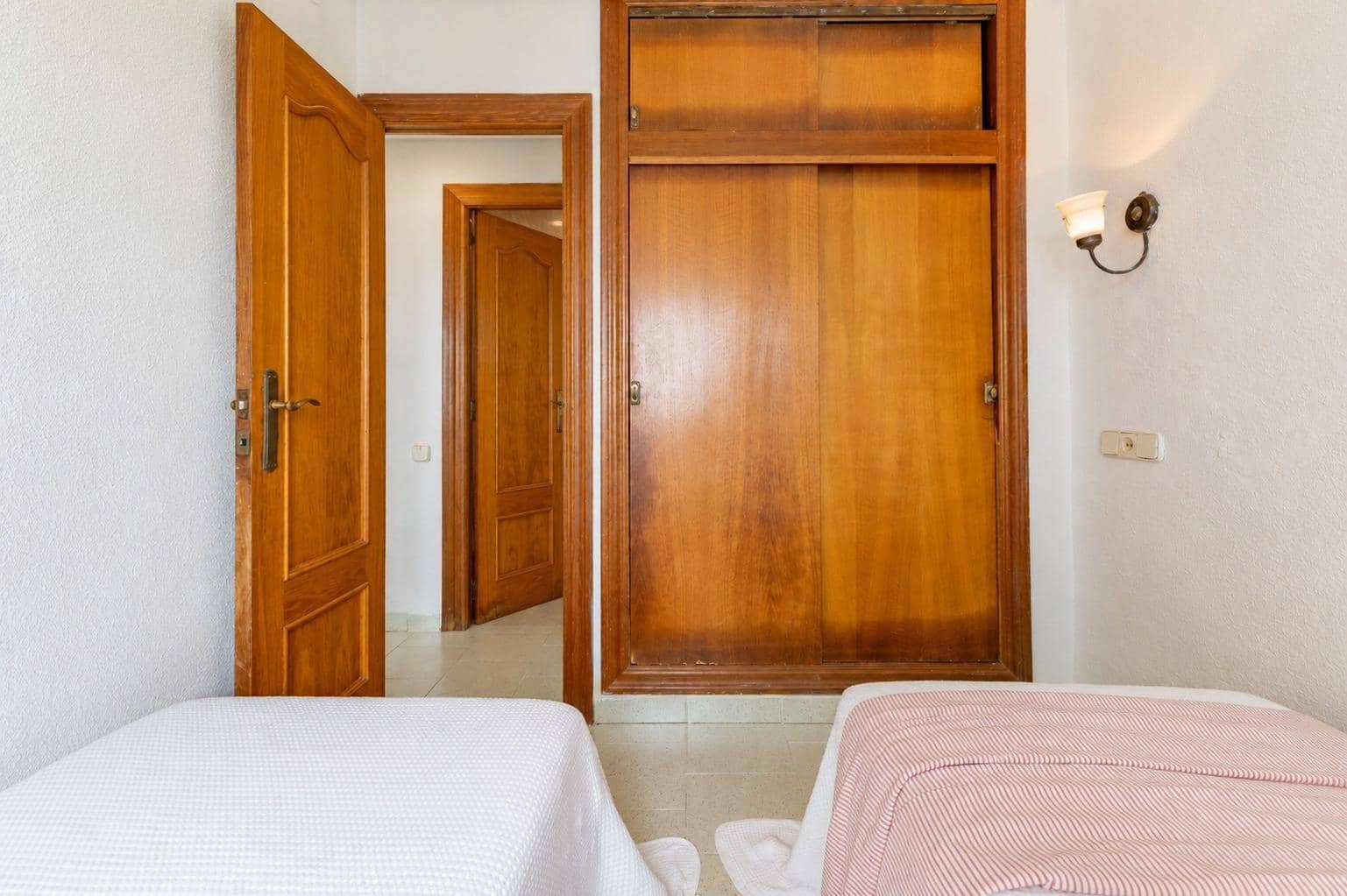 Apartamento de 4 habitaciones en València ciudad en venta con piscina garaje - 330.000 € (Ref: 9979097)