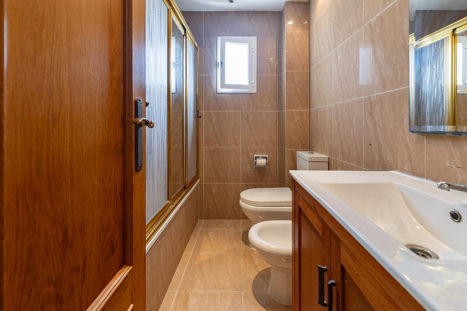 Apartamento de 4 habitaciones en València ciudad en venta con piscina garaje - 330.000 € (Ref: 9979097)