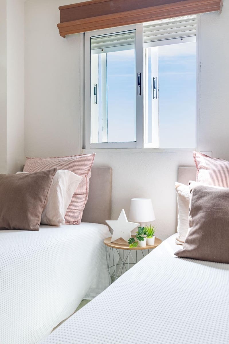 Apartamento de 4 habitaciones en València ciudad en venta con piscina garaje - 330.000 € (Ref: 9979097)
