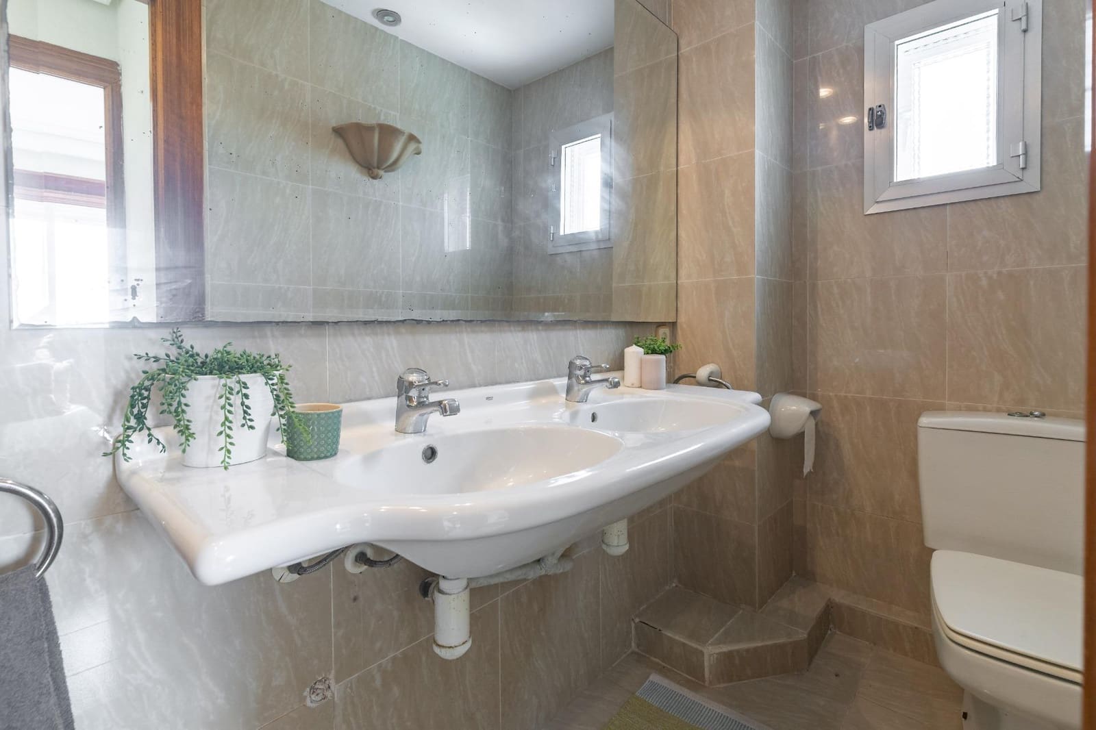 Apartamento de 4 habitaciones en València ciudad en venta con piscina garaje - 330.000 € (Ref: 9979097)