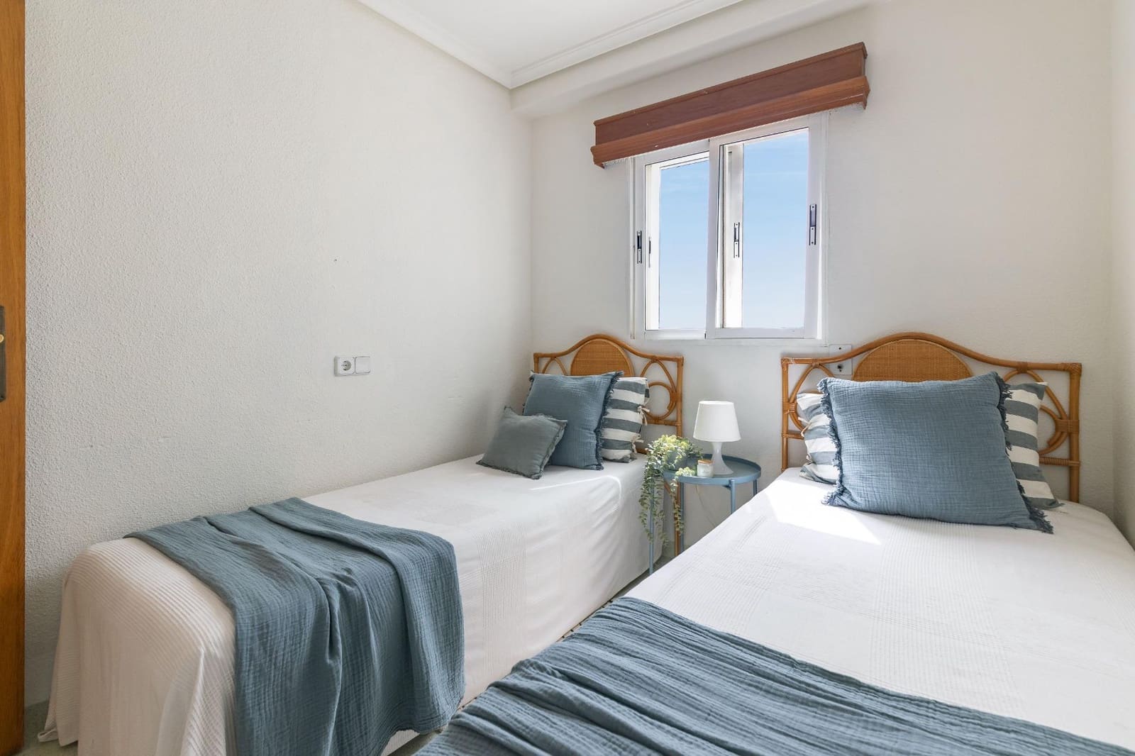 Apartamento de 4 habitaciones en València ciudad en venta con piscina garaje - 330.000 € (Ref: 9979097)