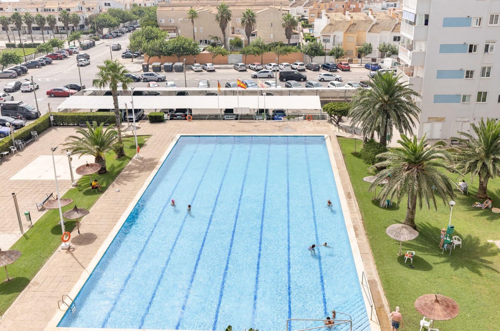 Apartamento de 4 habitaciones en València ciudad en venta con piscina garaje - 330.000 € (Ref: 9979097)