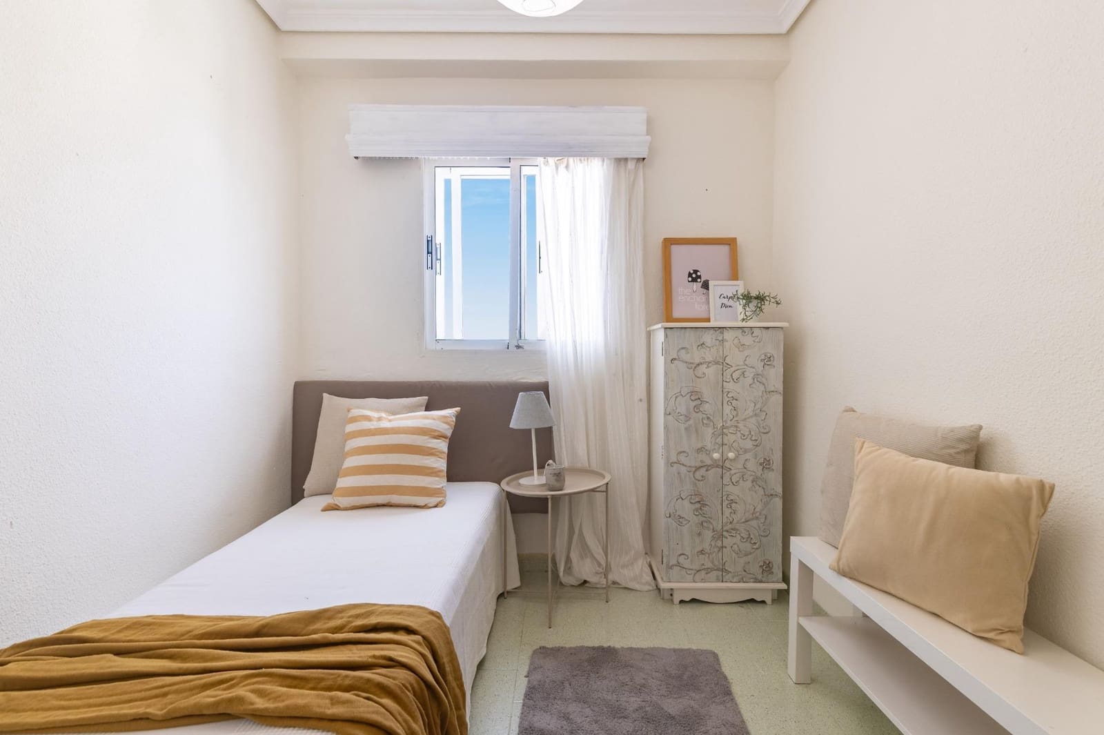 Apartamento de 4 habitaciones en València ciudad en venta con piscina garaje - 330.000 € (Ref: 9979097)