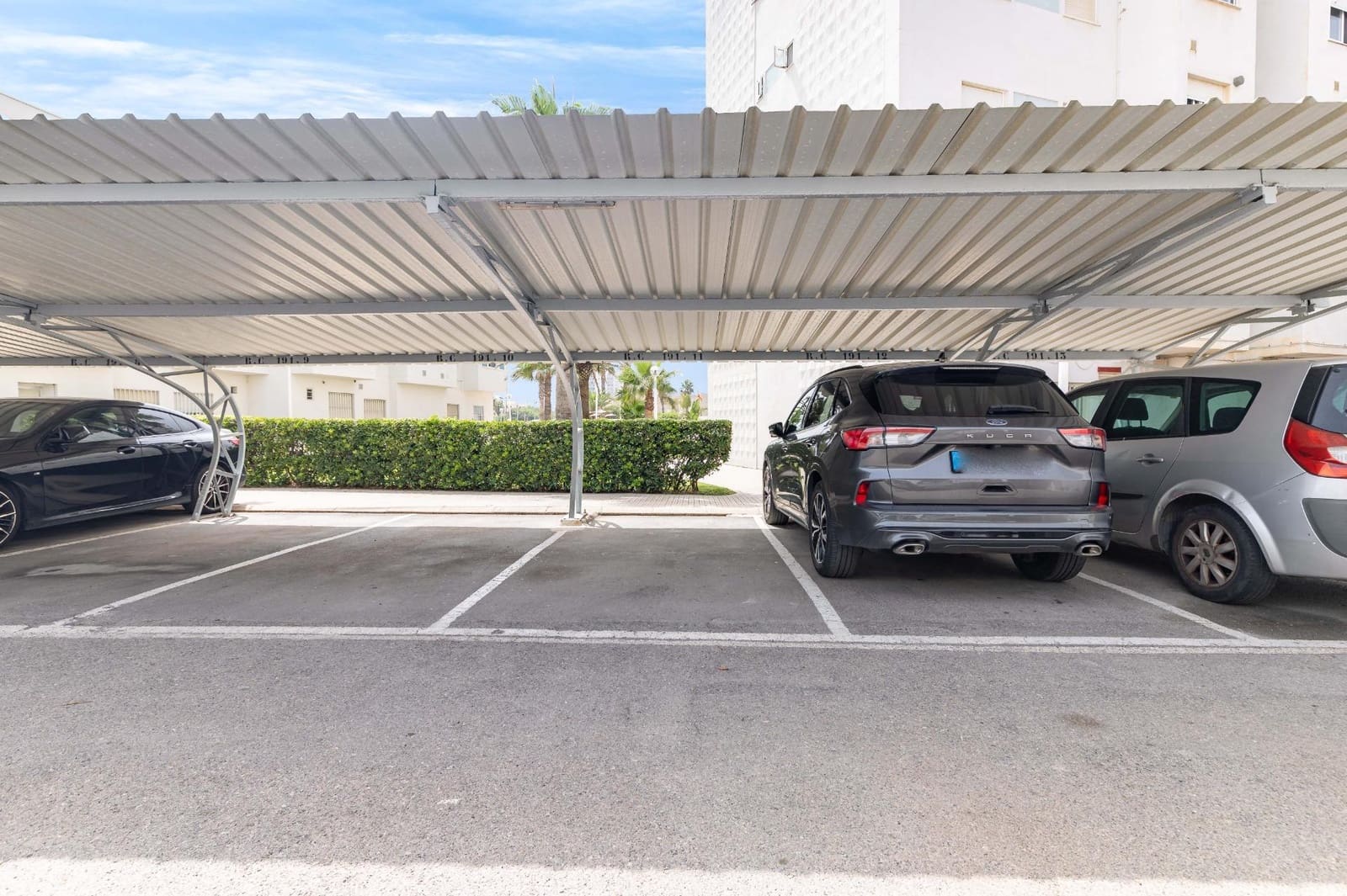 Apartamento de 4 habitaciones en València ciudad en venta con piscina garaje - 330.000 € (Ref: 9979097)