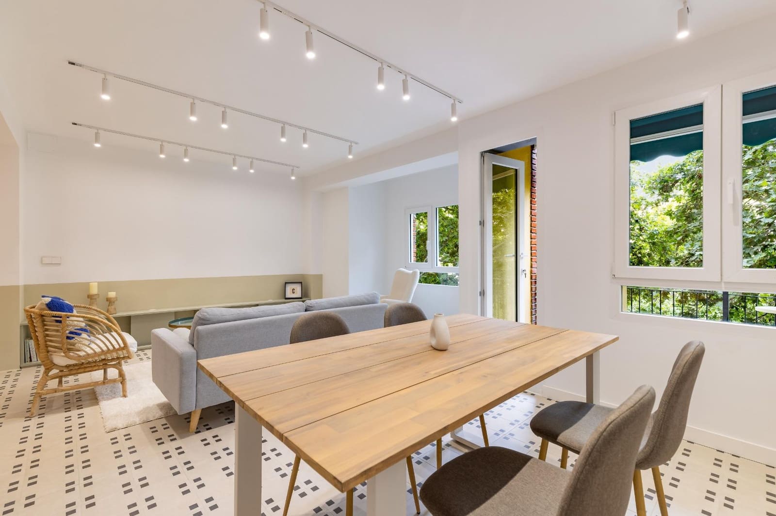 3 bedroom Flat for sale in Valencia city - € 625,000 (Ref: 9979098)